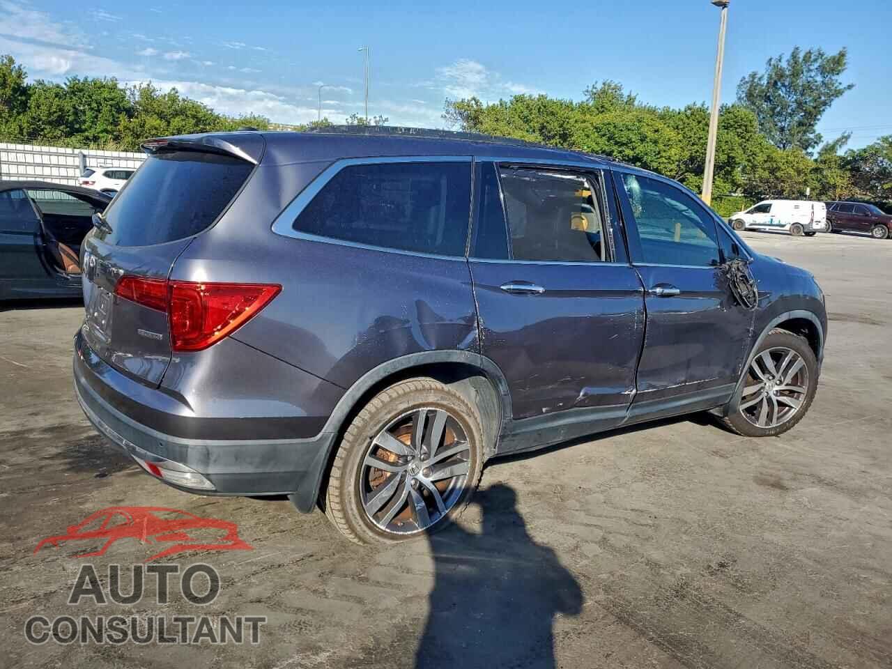 HONDA PILOT 2017 - 5FNYF5H96HB026875