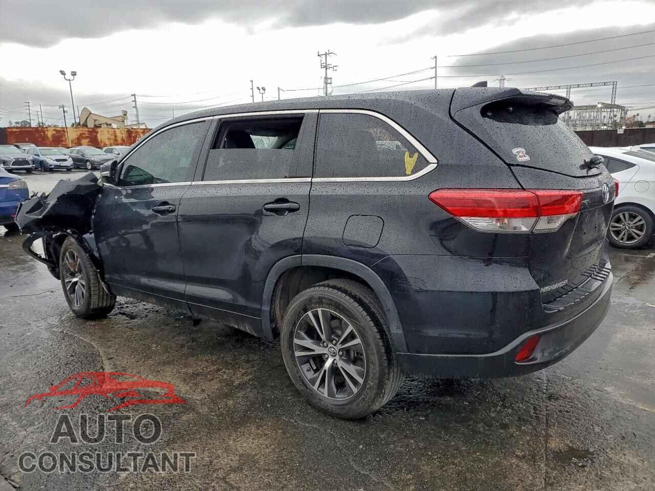 TOYOTA HIGHLANDER 2018 - 5TDZZRFH3JS281143