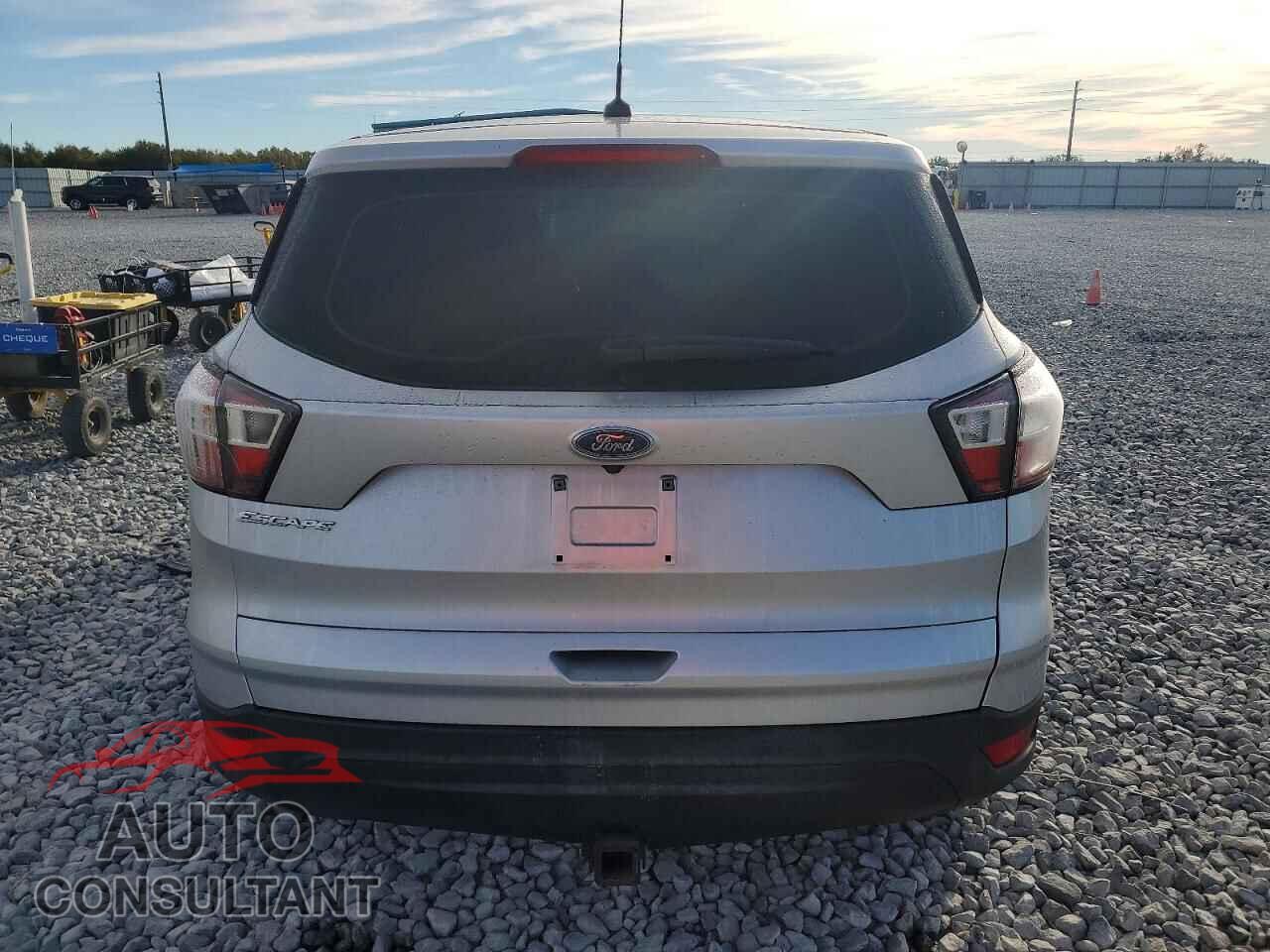 FORD ESCAPE 2017 - 1FMCU0F70HUA09934