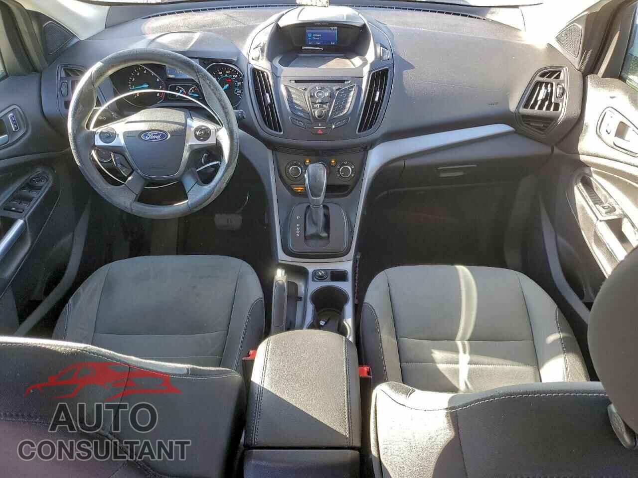 FORD ESCAPE 2015 - 1FMCU9G92FUB08787