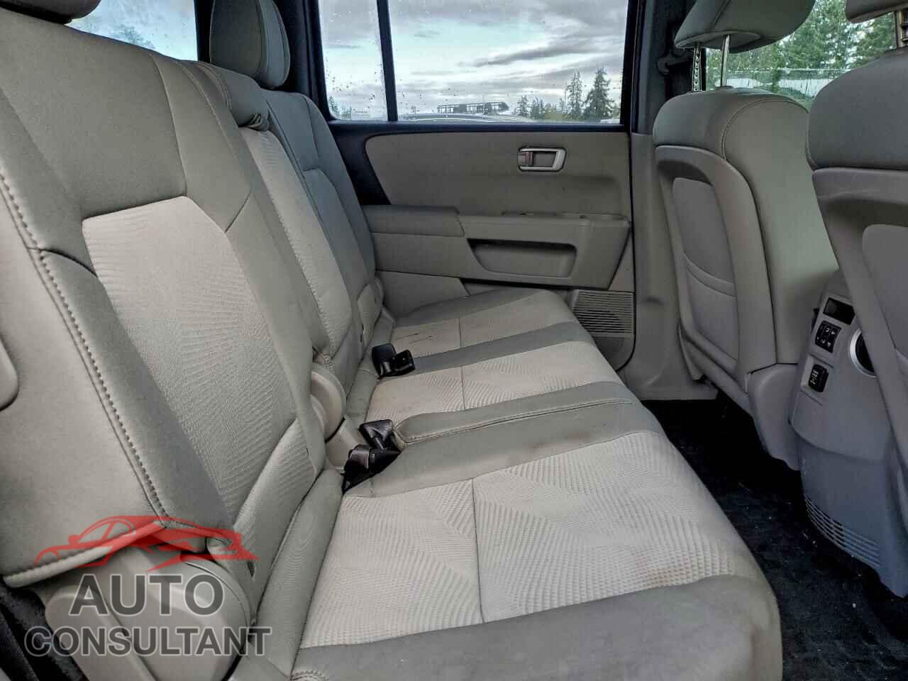 HONDA PILOT 2012 - 5FNYF4H21CB014509