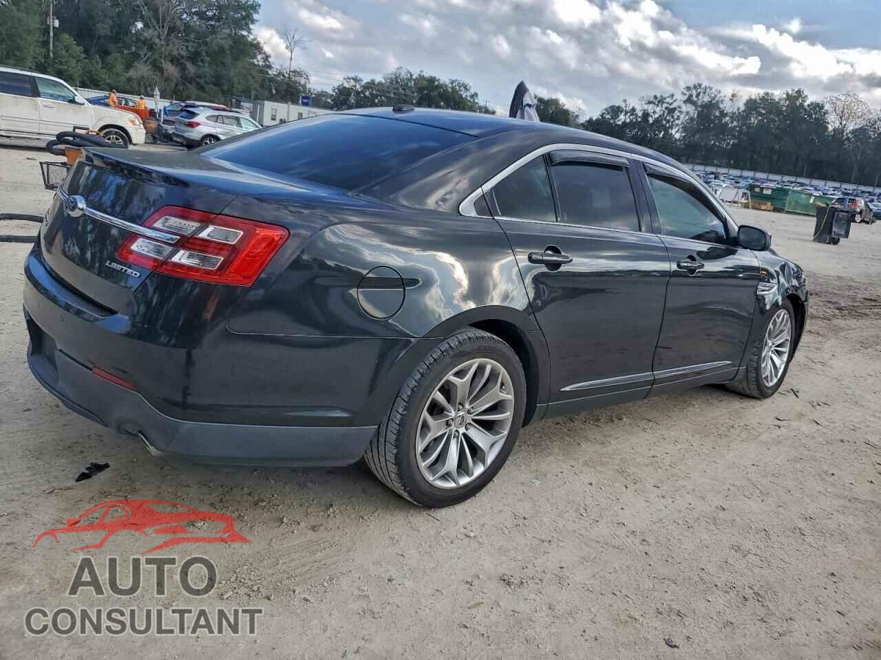 FORD TAURUS 2013 - 1FAHP2F82DG121820