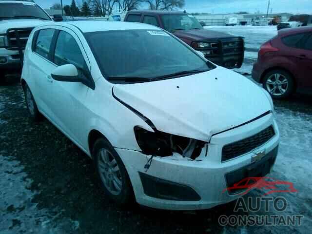 CHEVROLET SONIC 2015 - 1G1JC6SG9F4209708