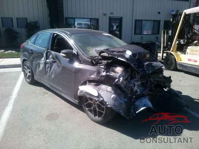 FORD FOCUS 2015 - 1FADP3F26FL220957