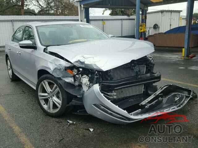 VOLKSWAGEN PASSAT 2015 - 1VWBT7A30FC120080