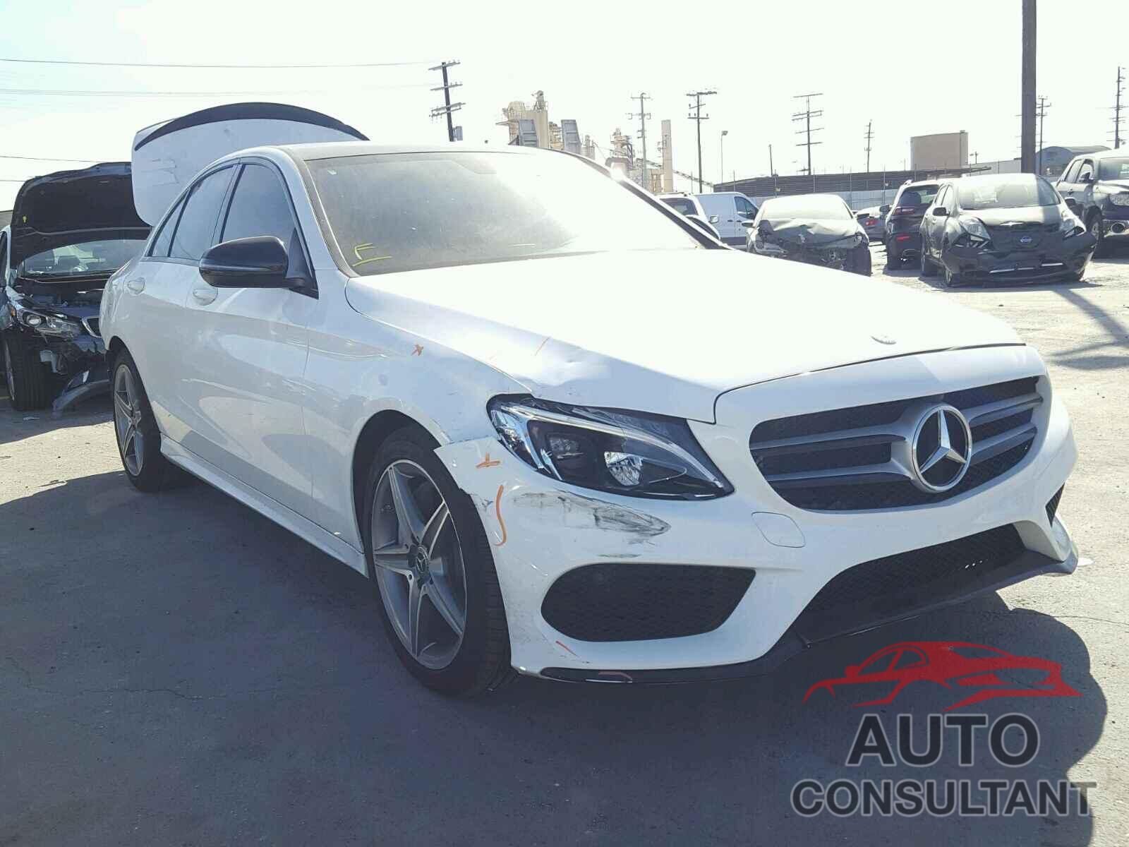 MERCEDES-BENZ C300 2018 - 55SWF4JB7JU236162