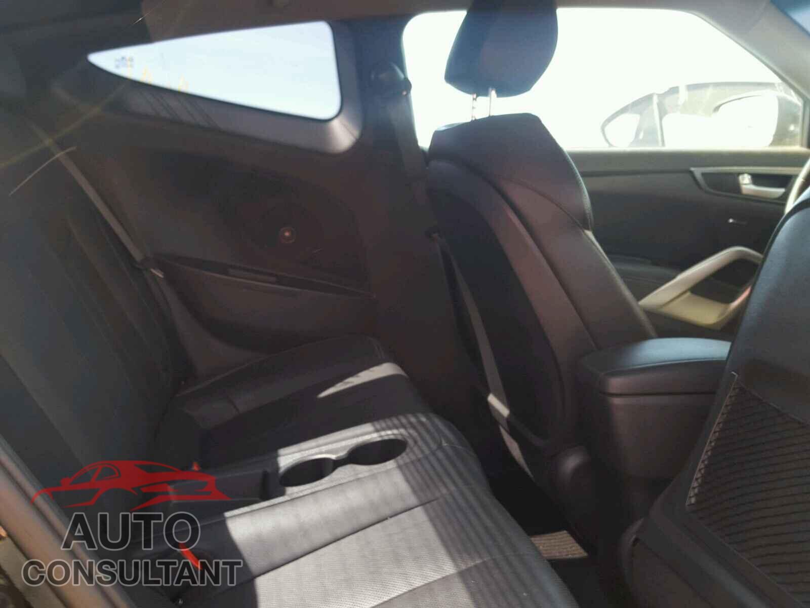 HYUNDAI VELOSTER 2015 - KMHTC6AE3FU221736