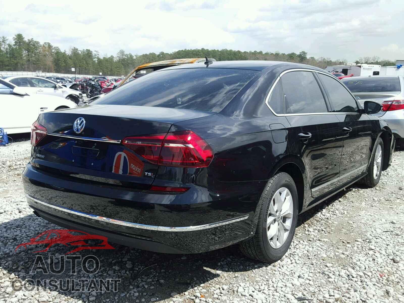 VOLKSWAGEN PASSAT 2017 - 1VWAT7A34HC075577
