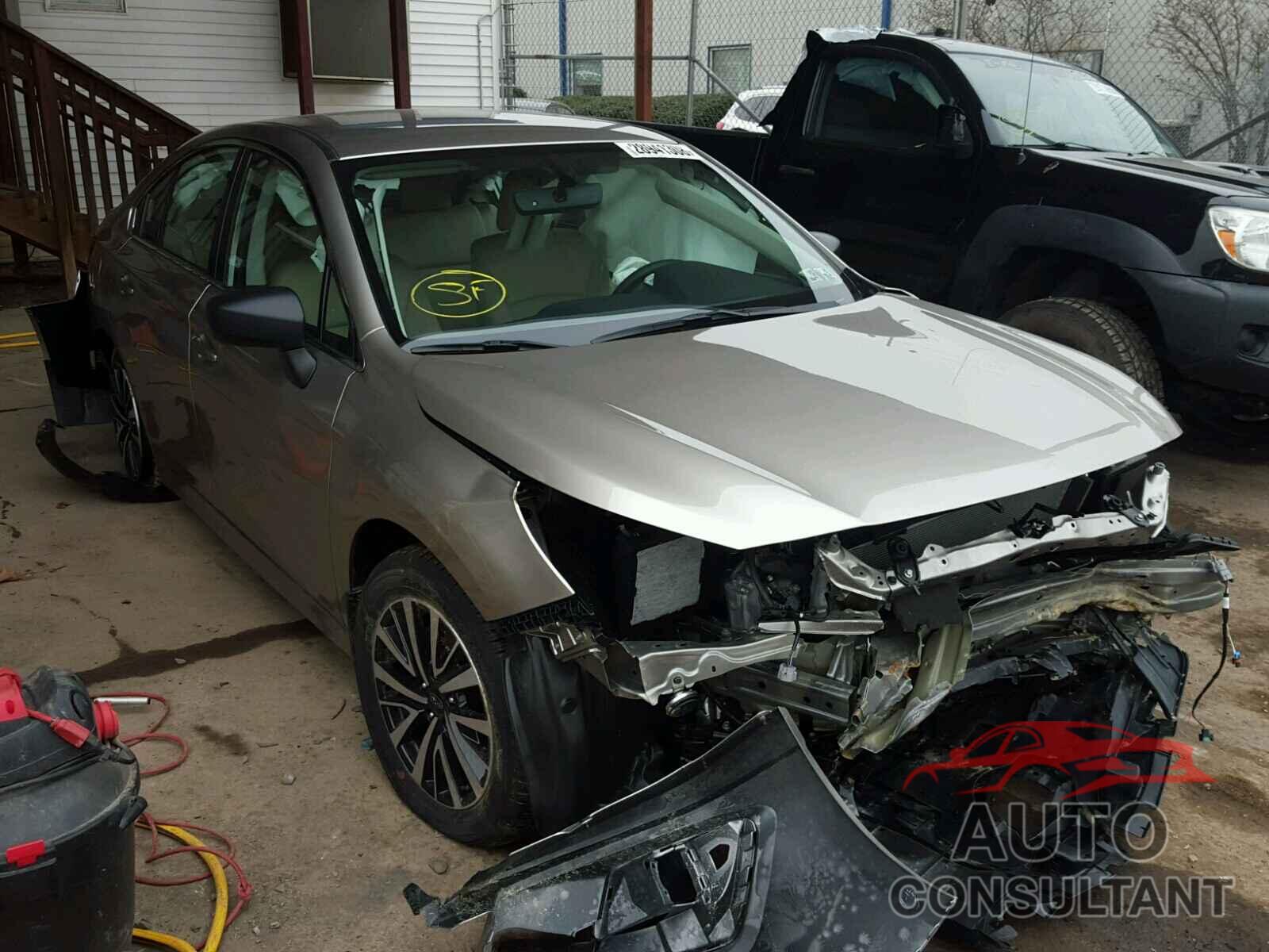 SUBARU LEGACY 2018 - 4S3BNAB62J3013107