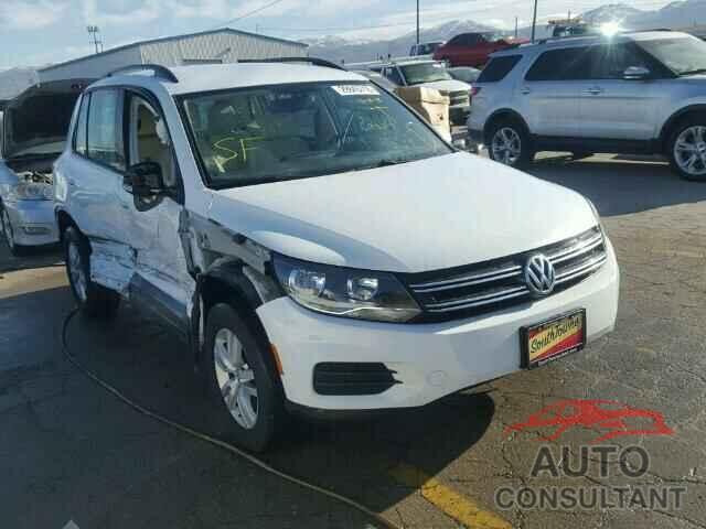 VOLKSWAGEN TIGUAN 2016 - WVGBV7AX8GW612156