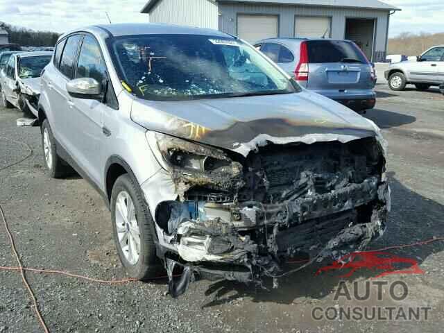 FORD ESCAPE 2017 - 1FMCU9GD6HUC07782
