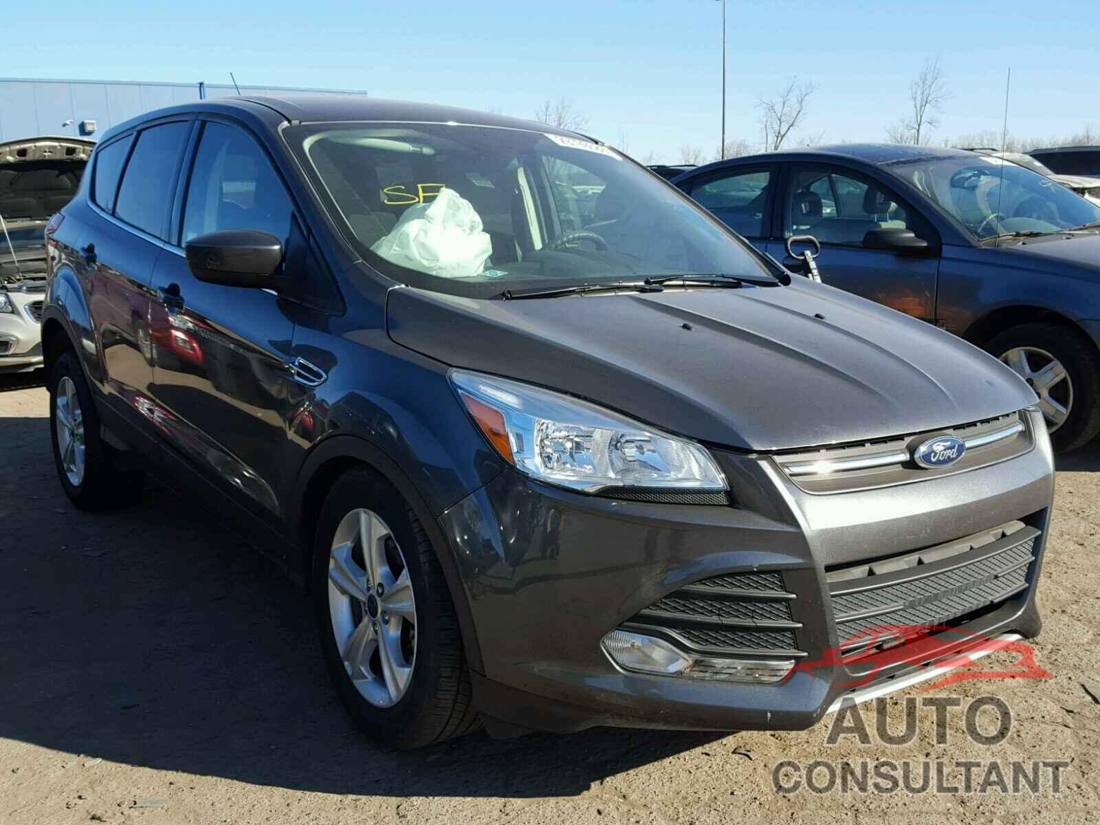 FORD ESCAPE 2015 - 1FMCU0GX4FUC59446