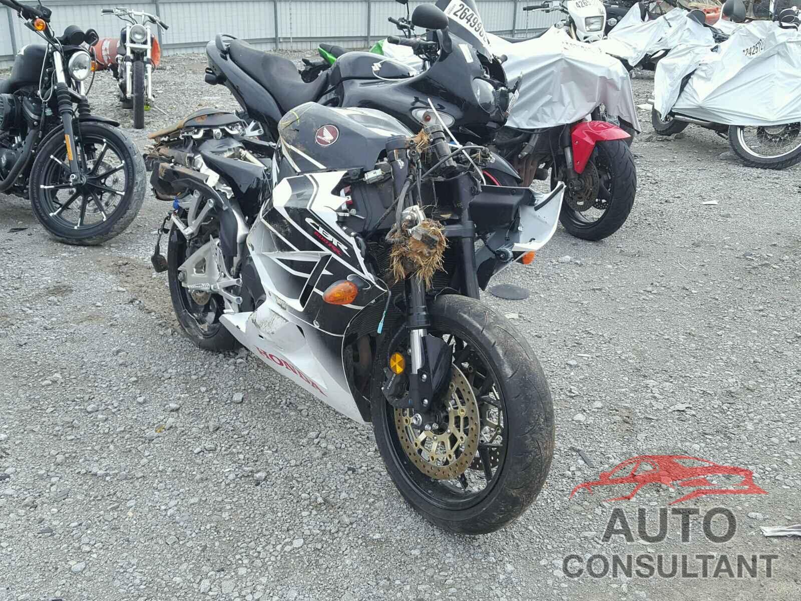 HONDA CBR CYCLE 2016 - JH2PC40J3GK200964
