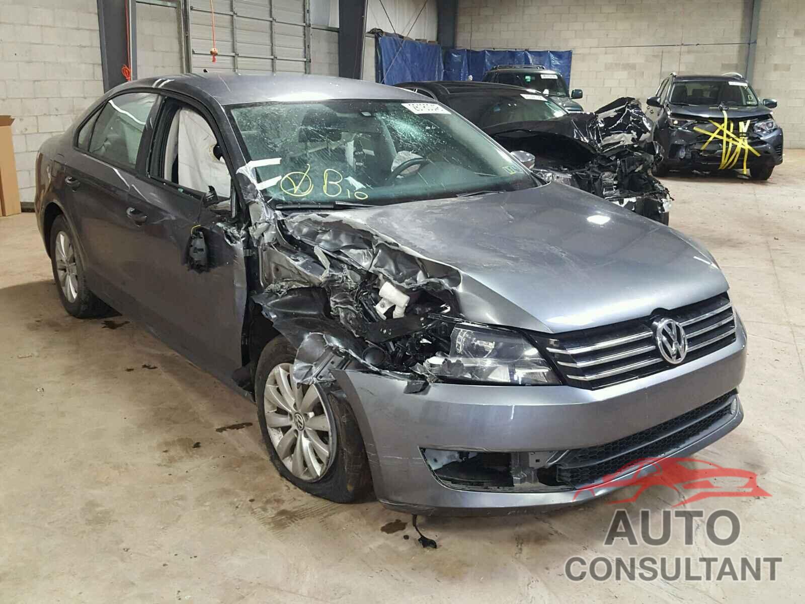 VOLKSWAGEN PASSAT 2015 - 1VWAT7A35FC050121