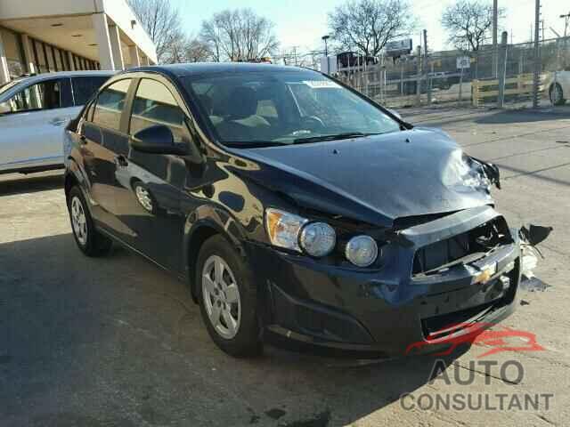 CHEVROLET SONIC 2015 - 1G1JA5SH1F4142658