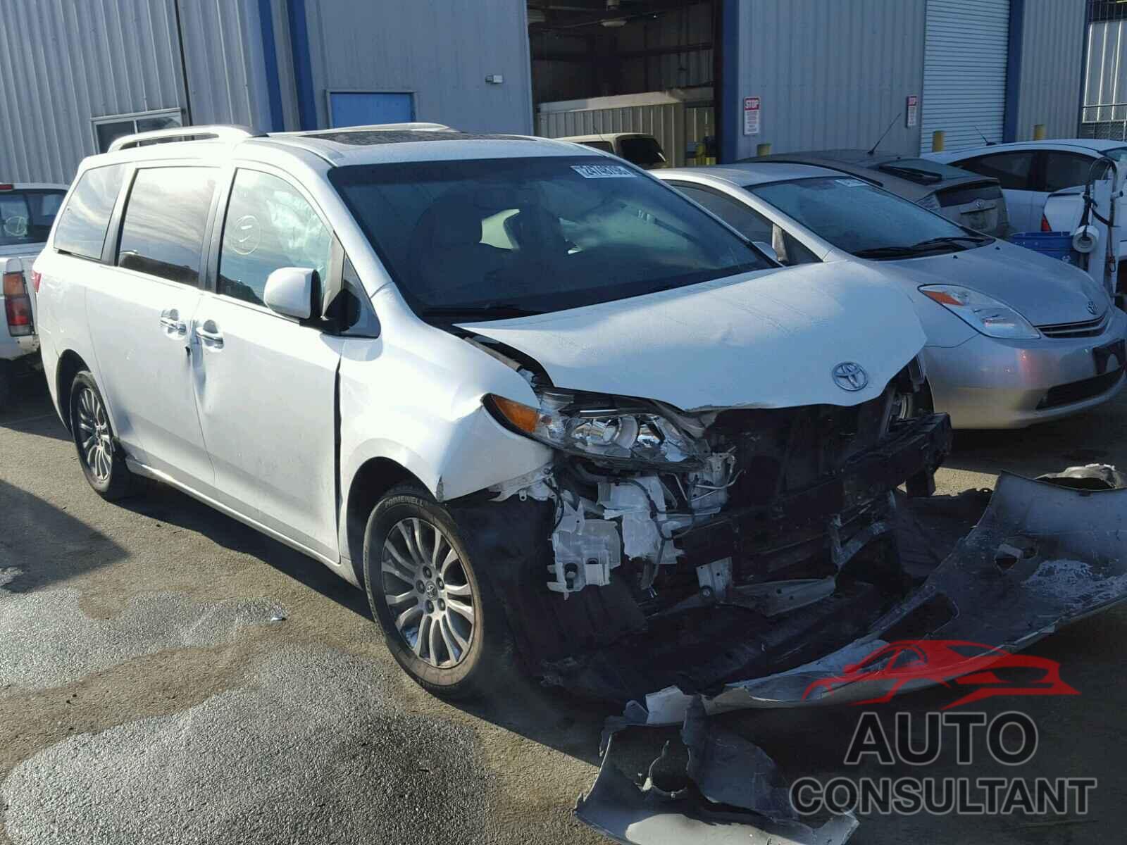 TOYOTA SIENNA 2015 - 5TDYK3DC7FS587290