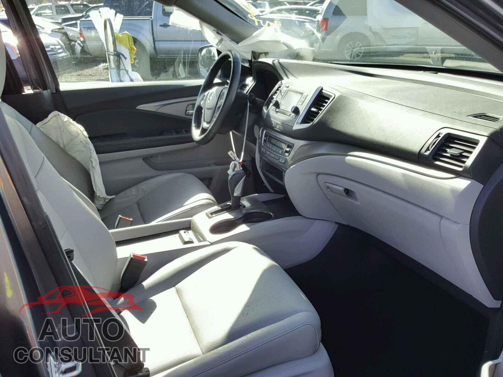 HONDA RIDGELINE 2017 - 5FPYK3F53HB010205