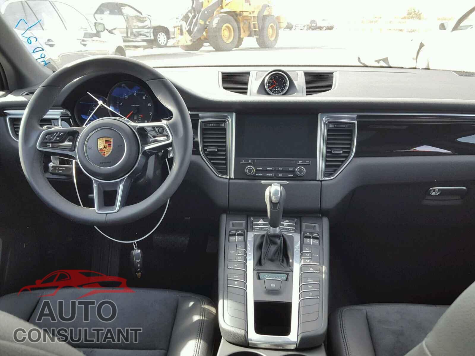 PORSCHE MACAN 2018 - WP1AA2A55JLB04070