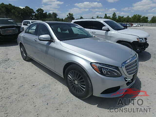 MERCEDES-BENZ C300 2015 - 55SWF4KB5FU042588