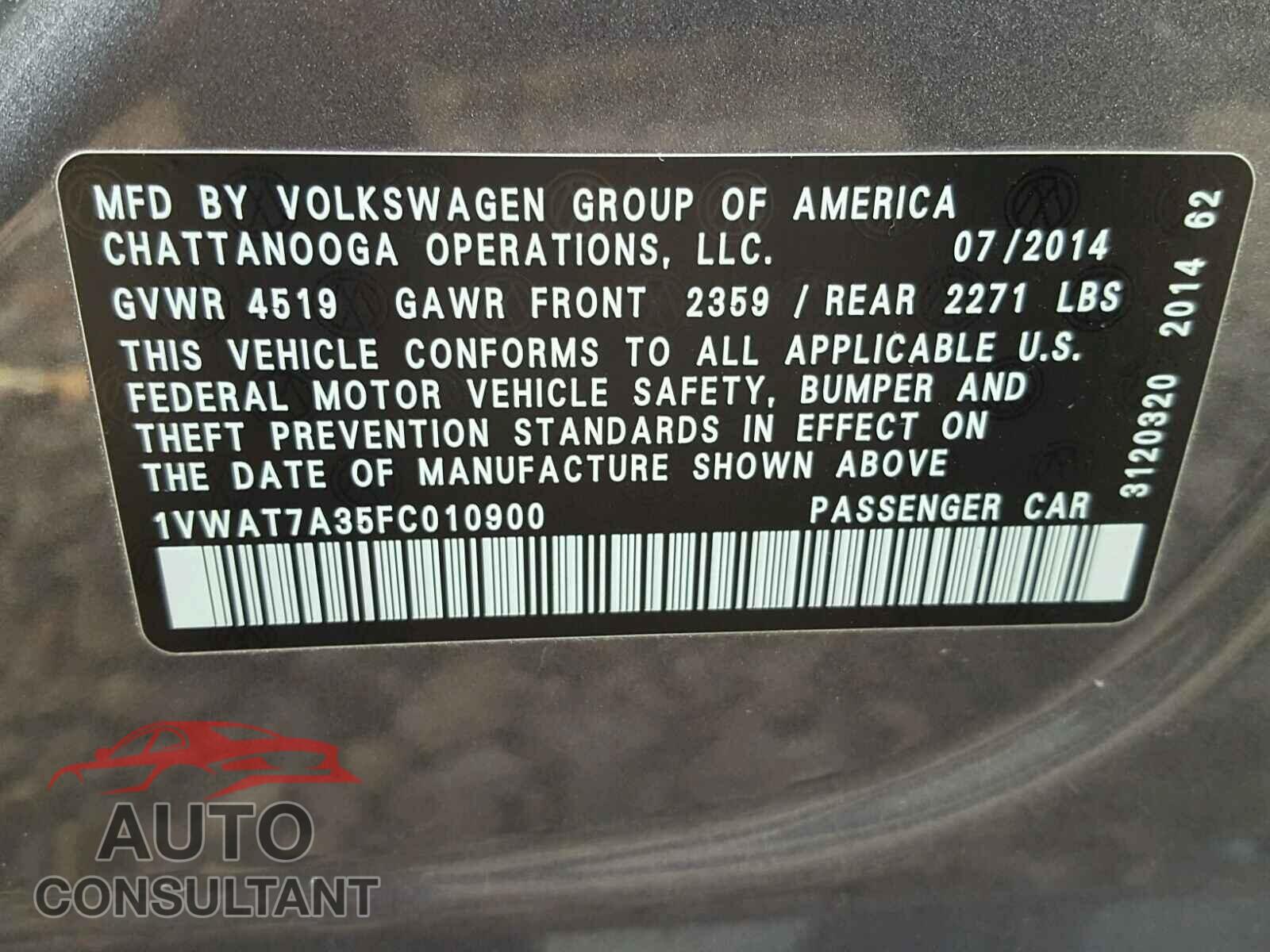 VOLKSWAGEN PASSAT 2015 - 1VWAT7A35FC010900