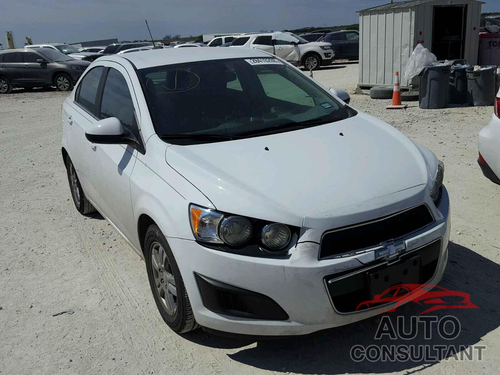 CHEVROLET SONIC 2015 - 1G1JC5SH6F4135750