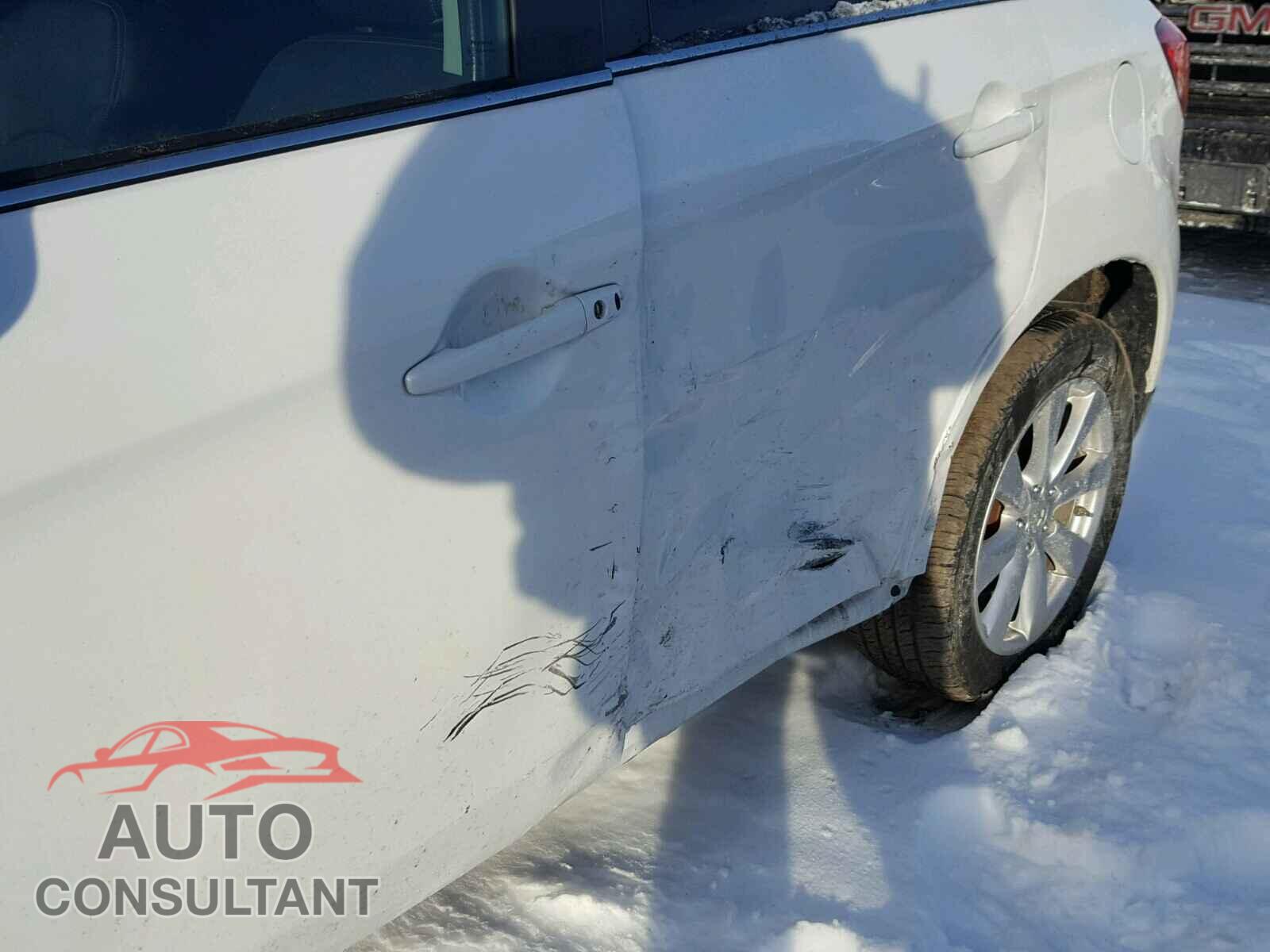 MITSUBISHI OUTLANDER 2015 - 4A4AR4AU7FE037389
