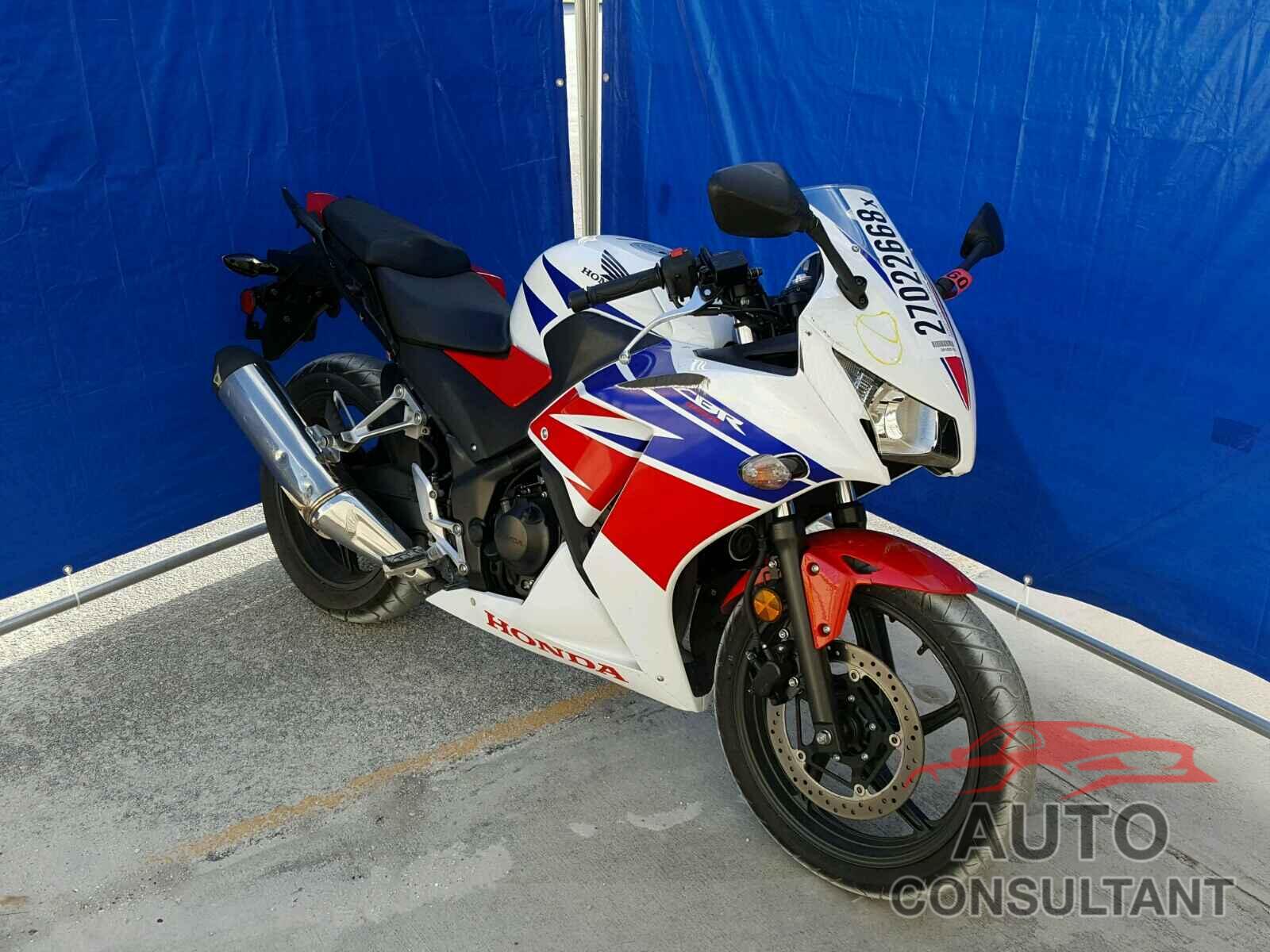 HONDA CBR CYCLE 2015 - MLHNC5102F5103180