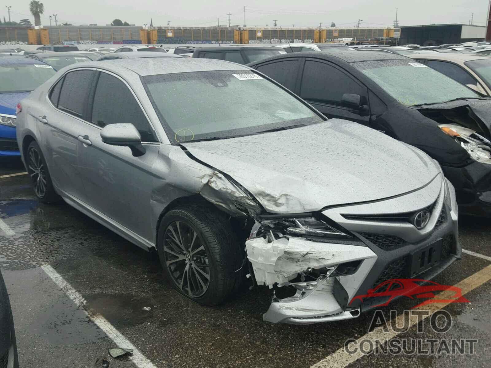 TOYOTA CAMRY 2018 - JTNB11HK2J3050329