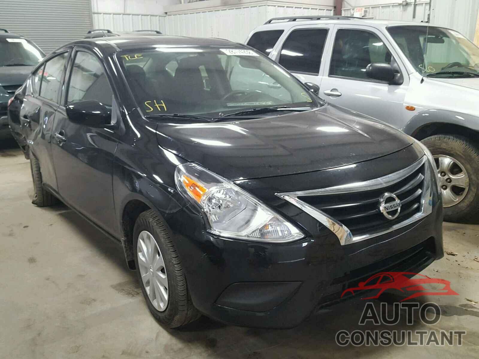 NISSAN VERSA 2017 - 3N1CN7AP7HL907932