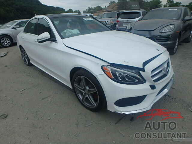 MERCEDES-BENZ C300 2015 - 55SWF4KBXFU002328