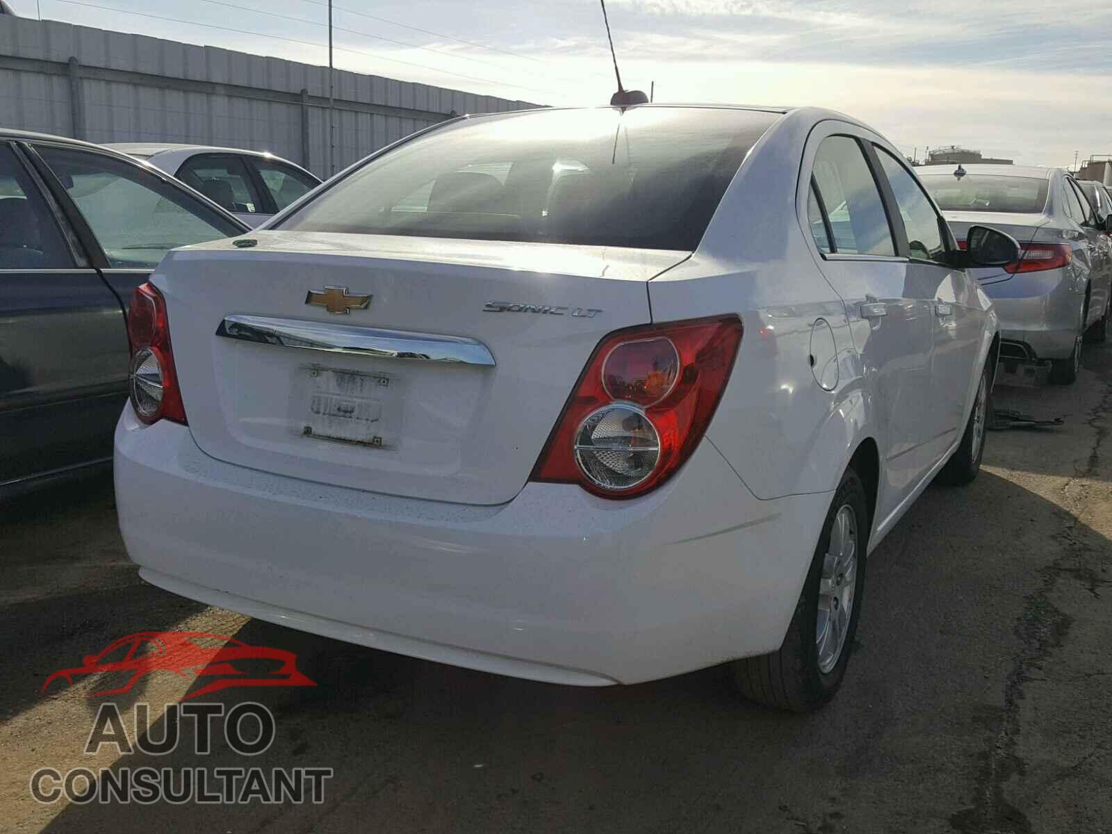 CHEVROLET SONIC 2016 - 1G1JC5SG6G4160155