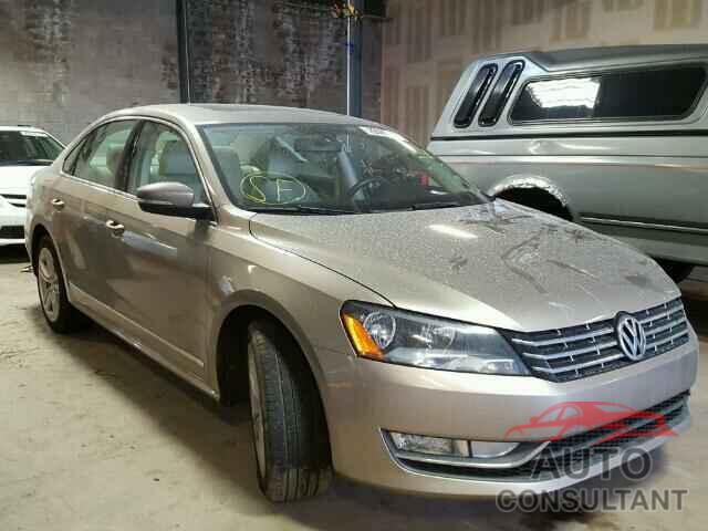 VOLKSWAGEN PASSAT 2015 - 1VWCV7A38FC061486