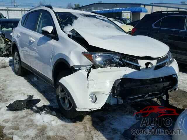 TOYOTA RAV4 2015 - JTMRFREV3FD153911