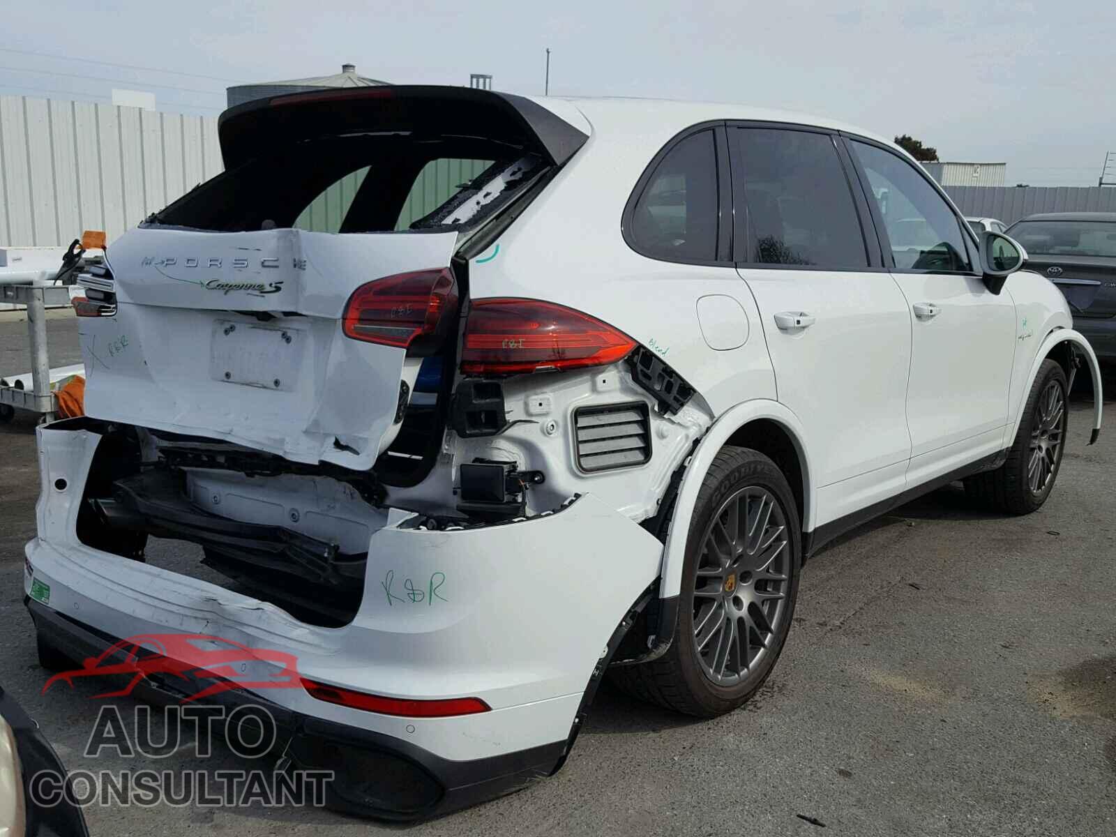 PORSCHE CAYENNE 2017 - WP1AE2A23HLA69131