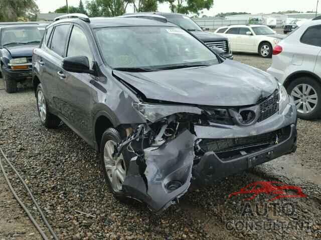 TOYOTA RAV4 2015 - JTMBFREV3FD138570