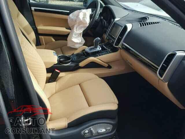 PORSCHE CAYENNE 2016 - WP1AA2A29GKA13260
