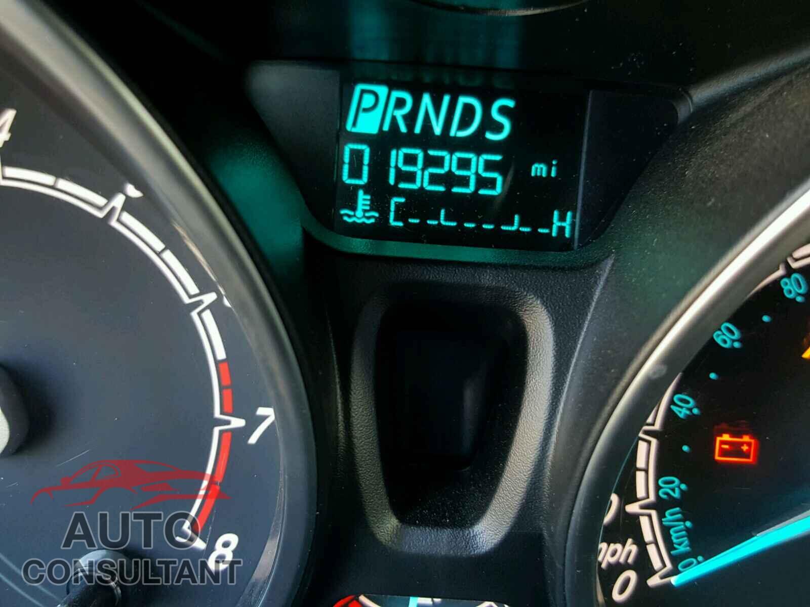 FORD FIESTA 2017 - 3FADP4EJ8HM109973