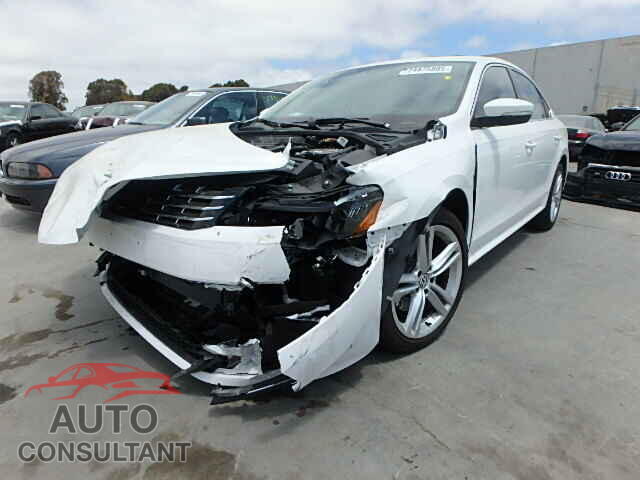 VOLKSWAGEN PASSAT 2015 - 1VWBV7A34FC031848
