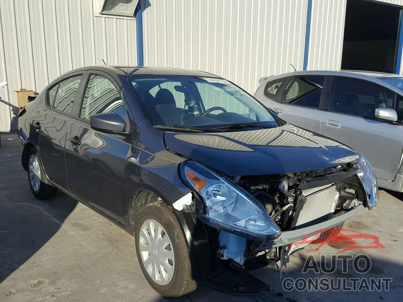 NISSAN VERSA 2017 - 3N1CN7AP9HL830013