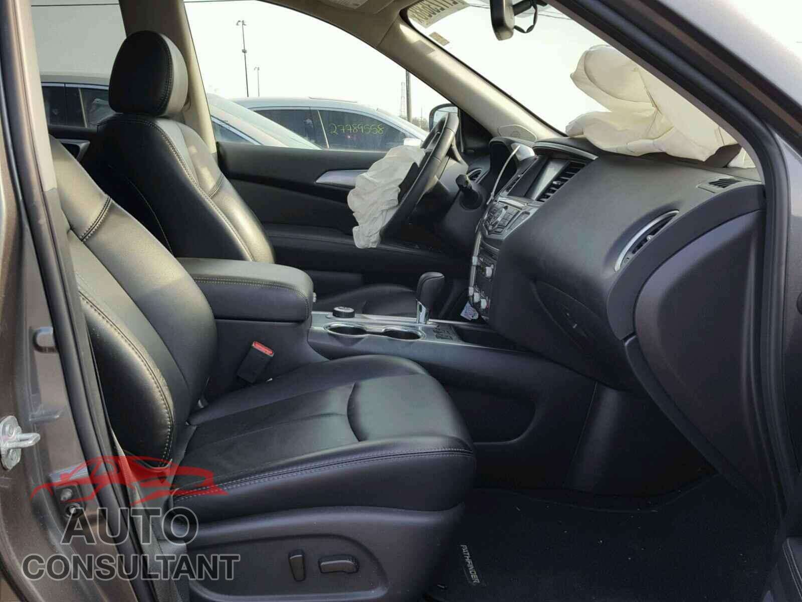 NISSAN PATHFINDER 2017 - 5N1DR2MM6HC647525