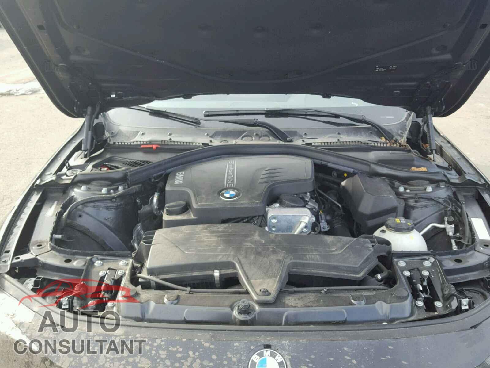 BMW 3 SERIES 2016 - WBA8A3C50GK688263