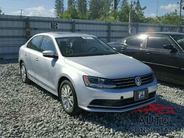 VOLKSWAGEN JETTA 2016 - 3VWD67AJ7GM361777