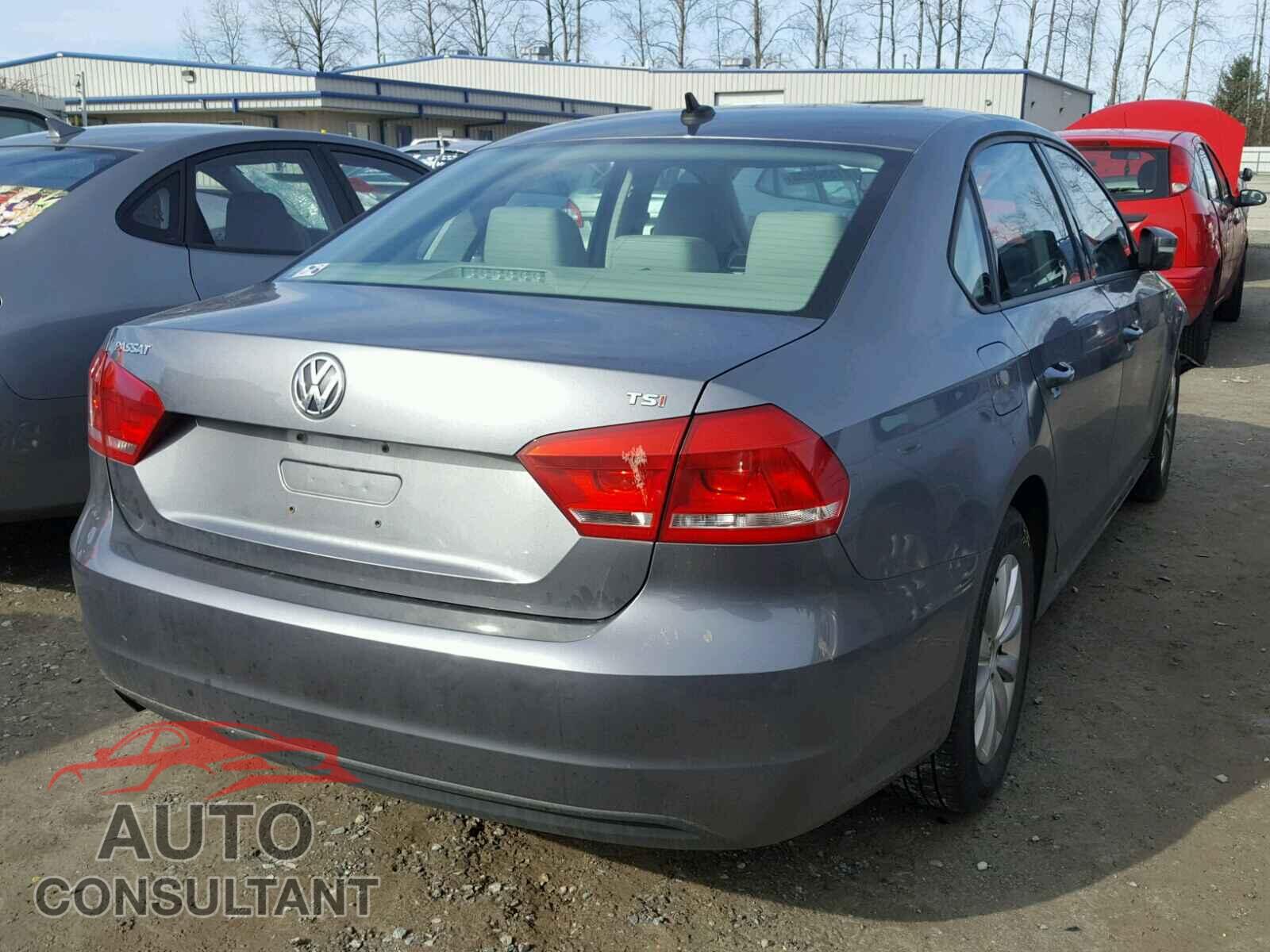 VOLKSWAGEN PASSAT 2015 - 1VWAT7A30FC019519