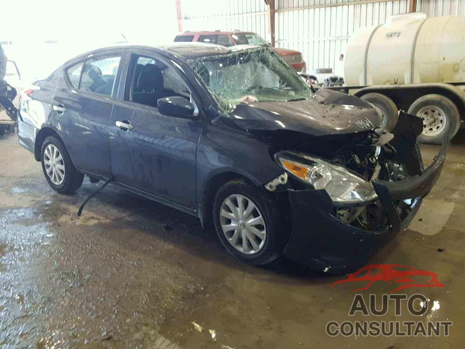 NISSAN VERSA 2017 - 3N1CN7AP6HL810964