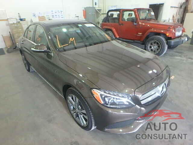 MERCEDES-BENZ C300 2015 - 55SWF4KB1FU020233