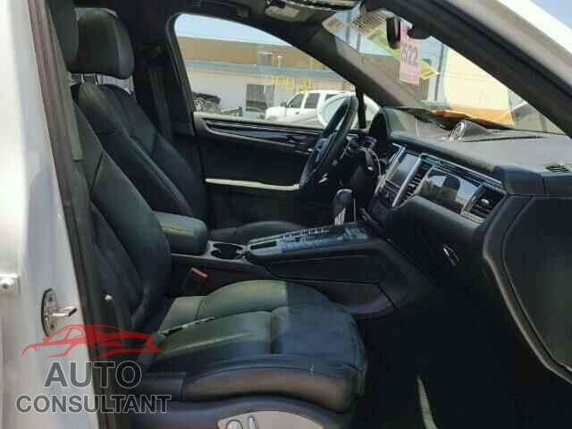 PORSCHE MACAN 2015 - WP1AB2A59FLB71579
