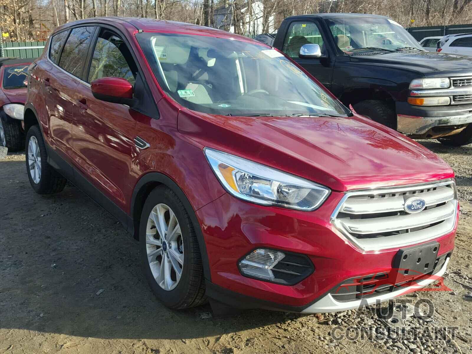 FORD ESCAPE 2017 - 1FMCU9GD2HUD98858
