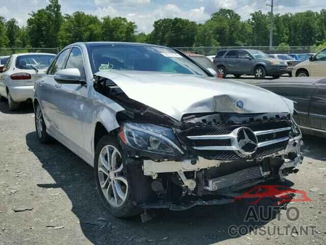 MERCEDES-BENZ C300 2015 - 55SWF4KB1FU035234