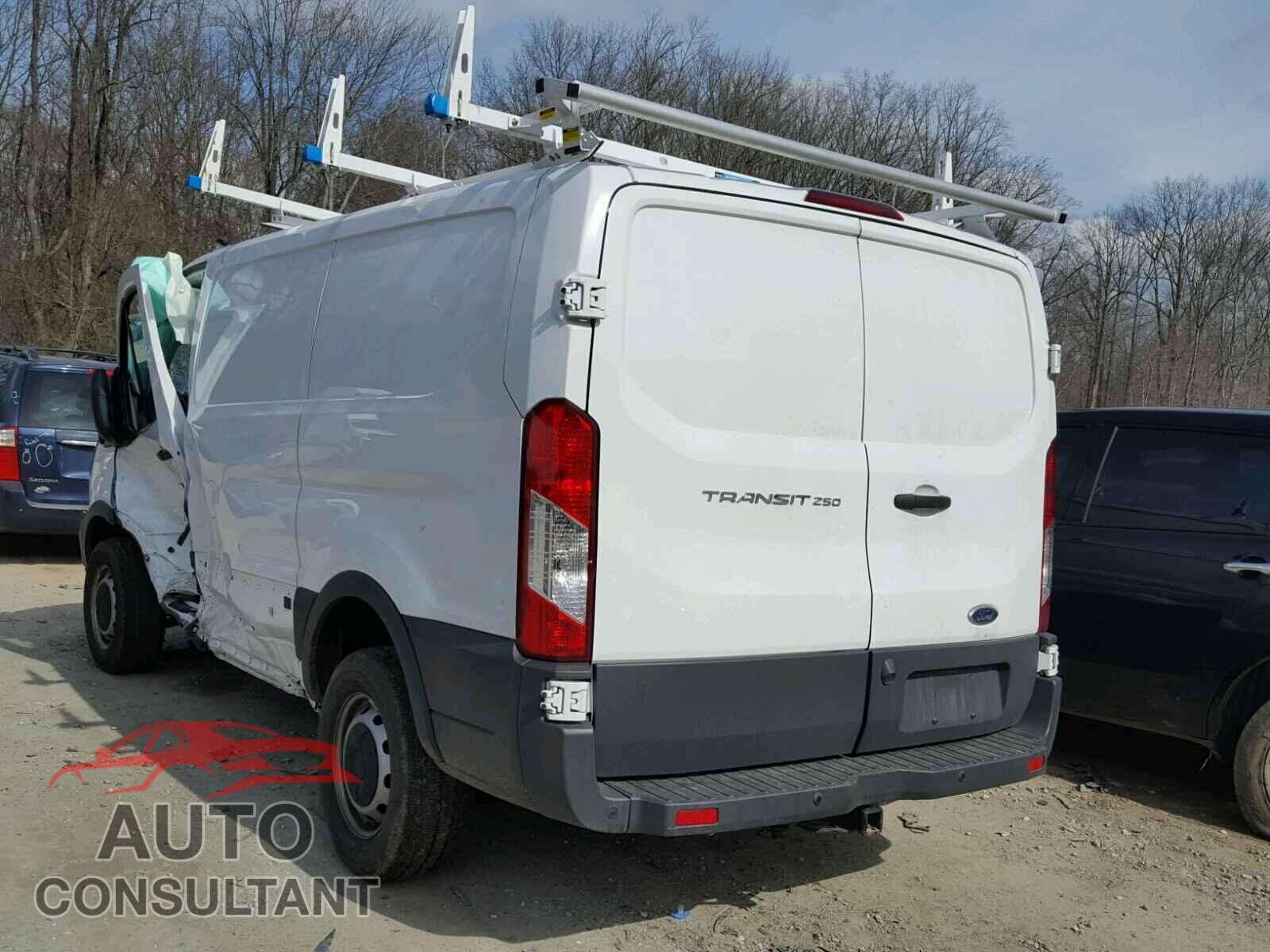 FORD TRANSIT CO 2017 - 1FTYR1ZM4HKA86210
