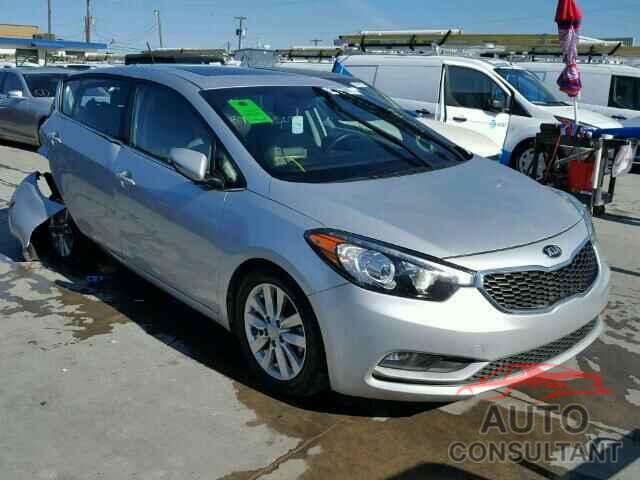 KIA FORTE 2015 - KNAFX5A84F5338923